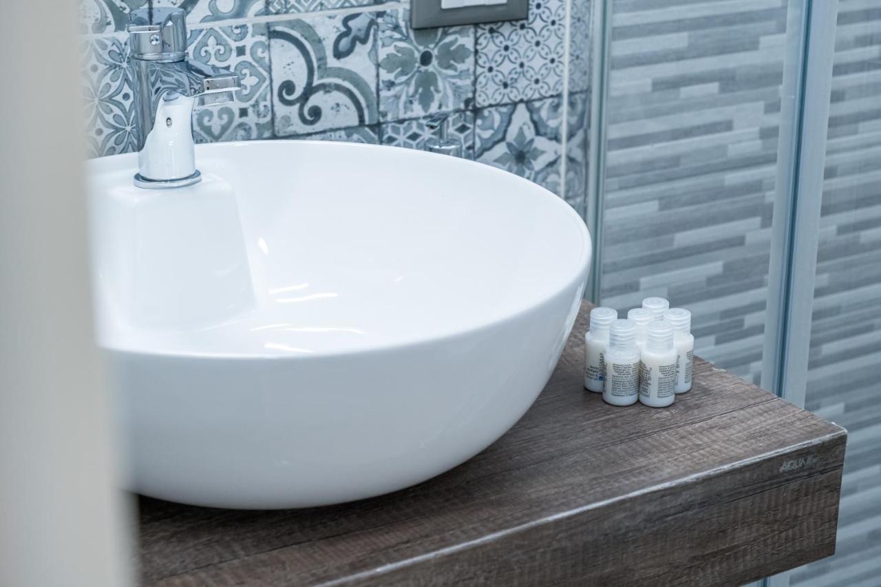 Barlaman Luxury Rooms Palermo Bagian luar foto