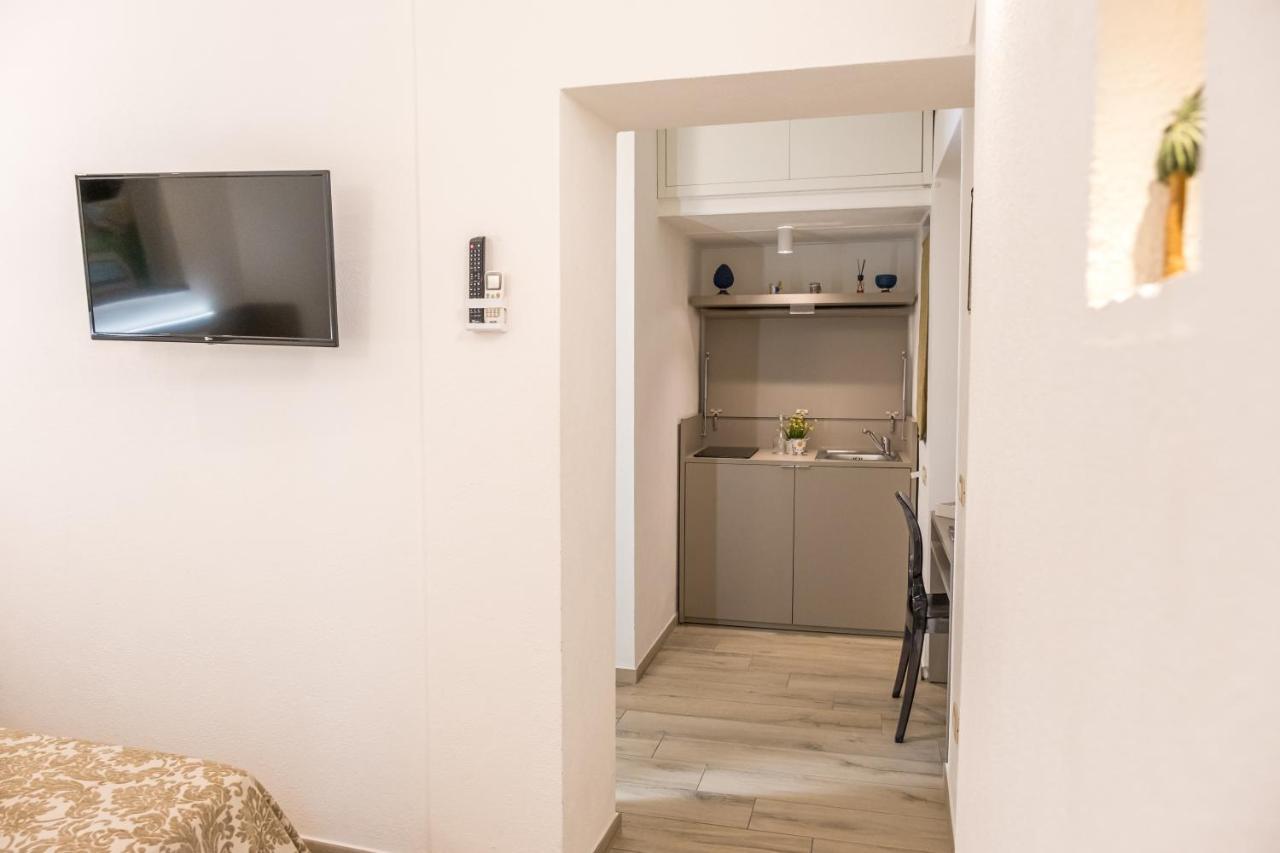 Barlaman Luxury Rooms Palermo Bagian luar foto
